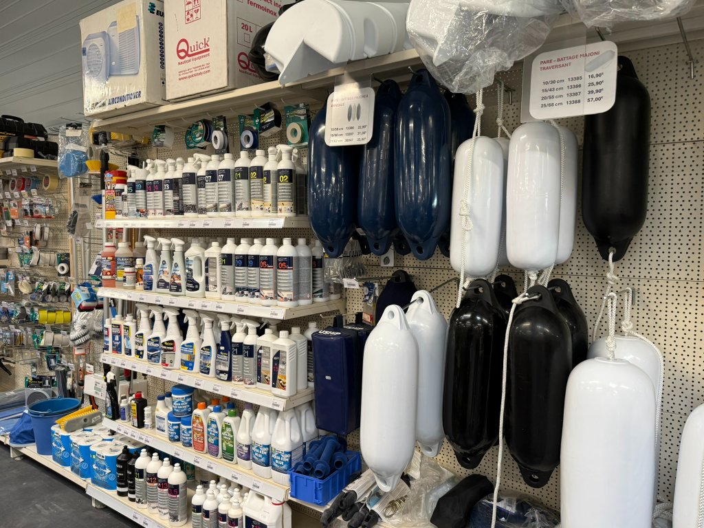 Magasin DIS Marine 30