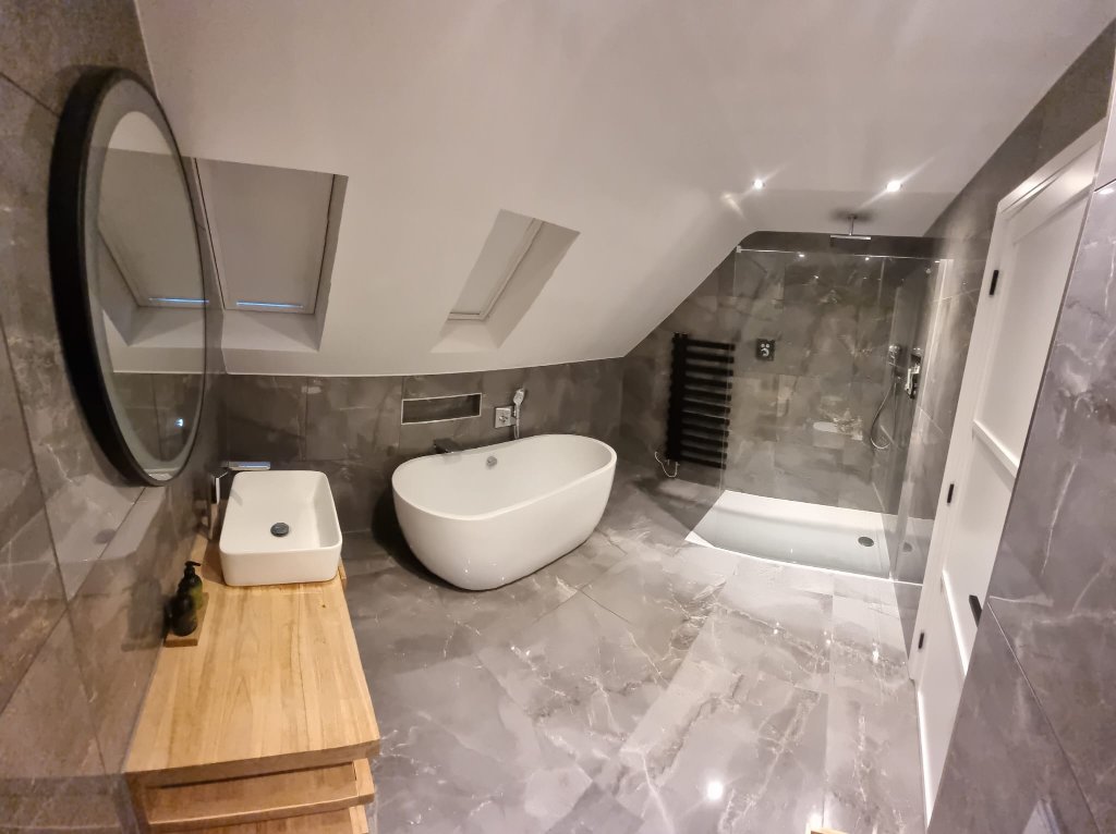 Loft Bathroom — Full Suite with Round Basin