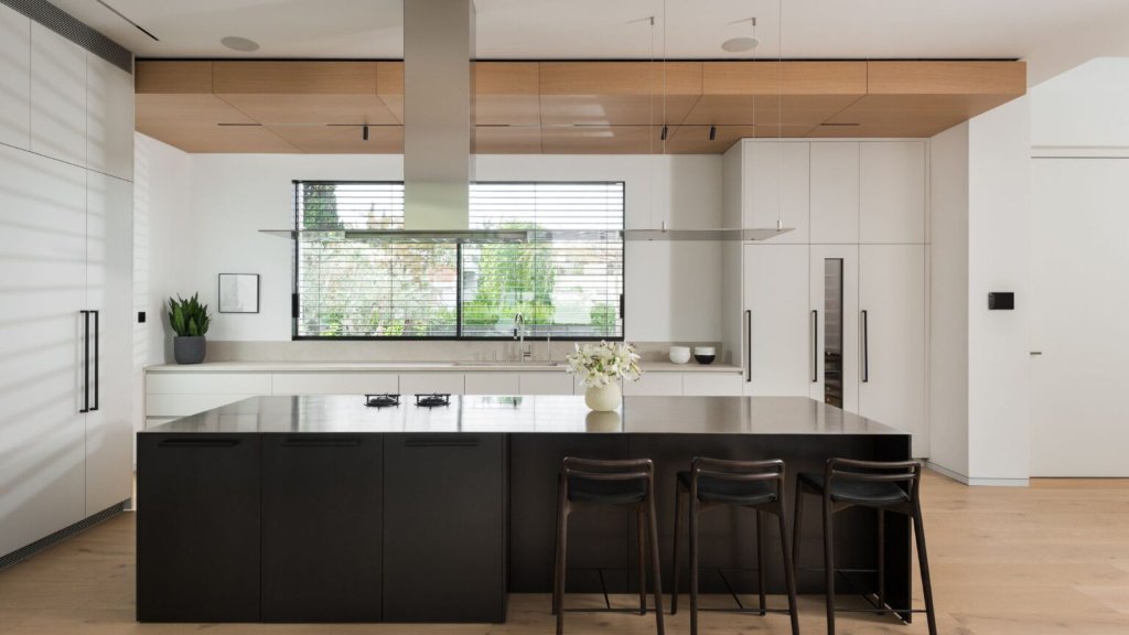 Modern Contrast Kitchen
