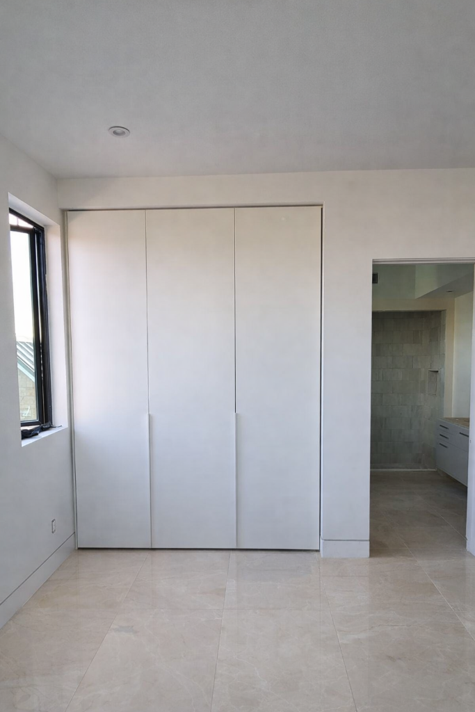 Minimalist Closet