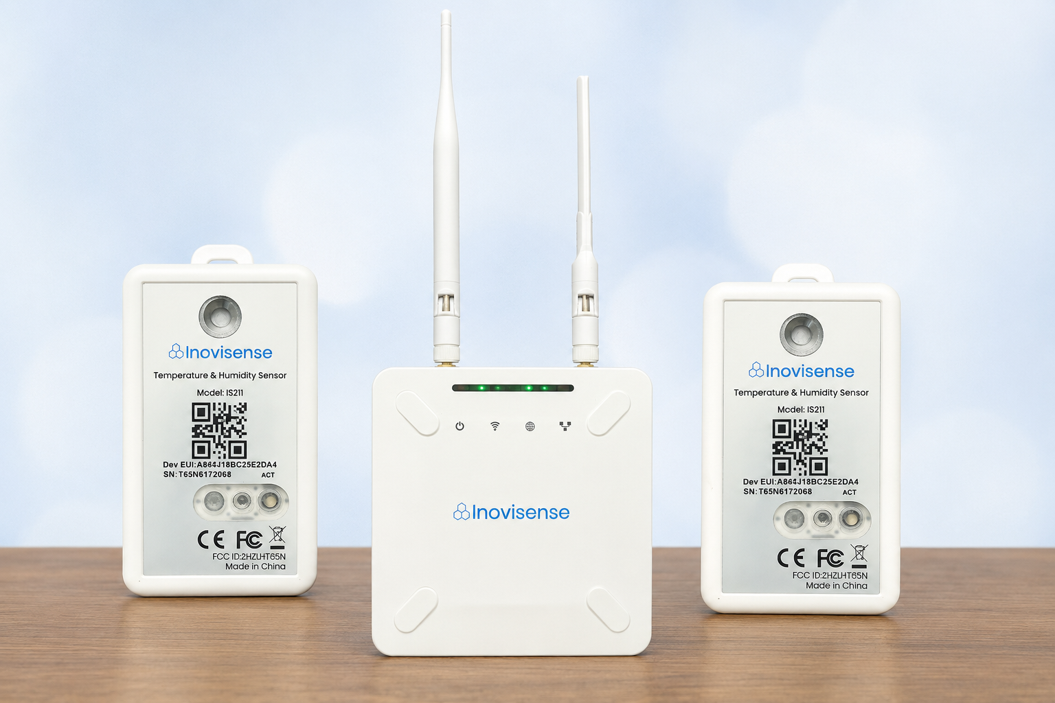 Inovisense IS-211 Starter Kit — Gateway and two IS-211 Temperature & Humidity Sensors