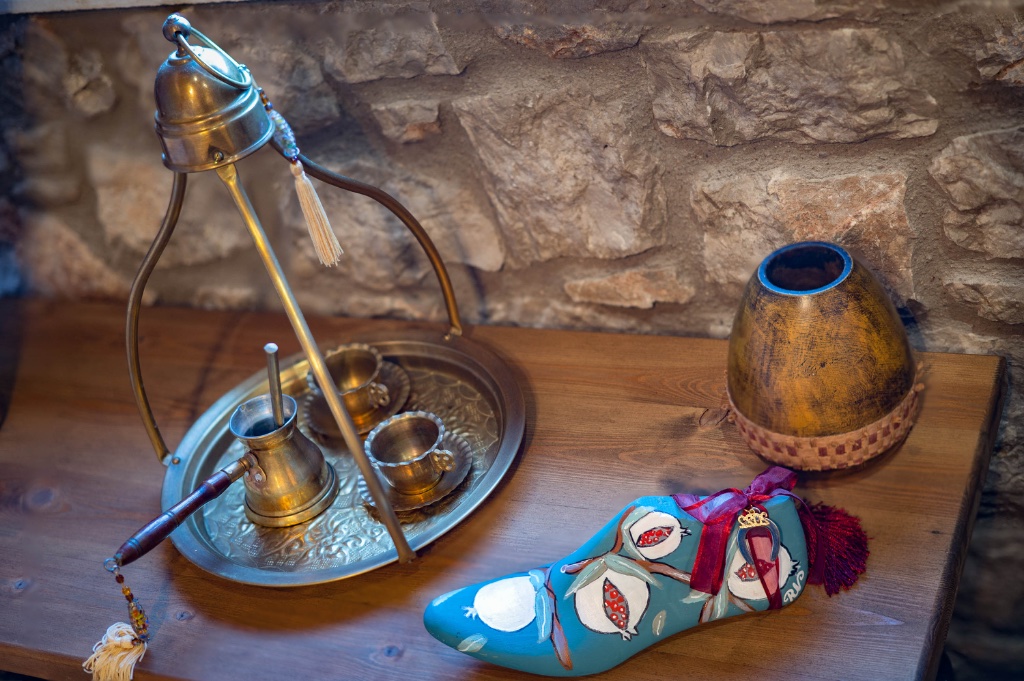 Decorative coffee items