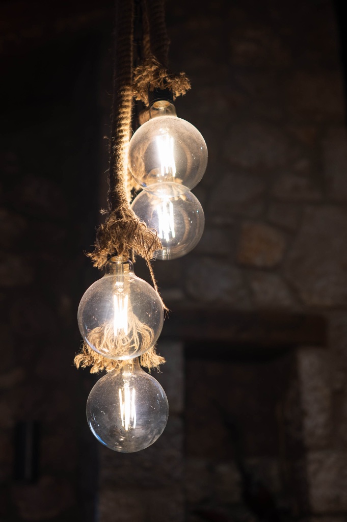 Decorative pendant lights