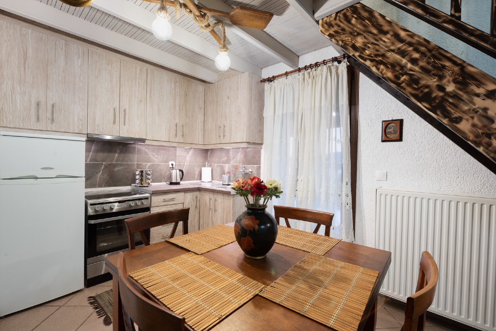 Kitchen and dining area at Chalet Renata 1