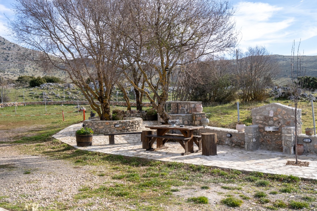Entrance gate with Chalets Renata Arachova sign