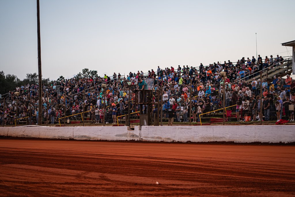 Packed grandstands at Southern Raceway