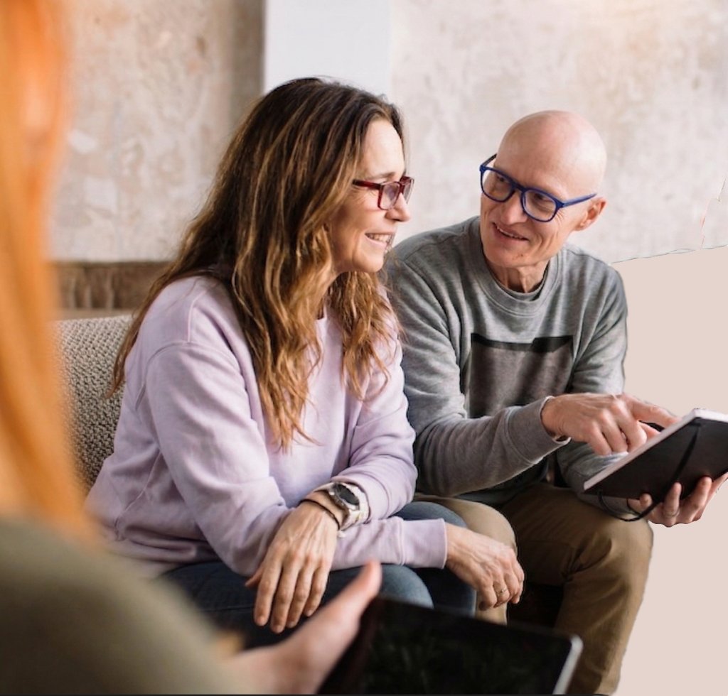 Comunidad de emprendedores de Lidernalia aprendiendo a generar ingresos extras mediante el trabajo en equipo