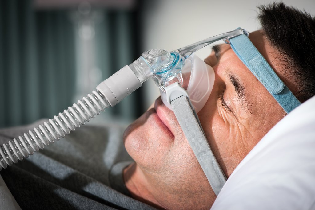 CPAP mask fitting and support