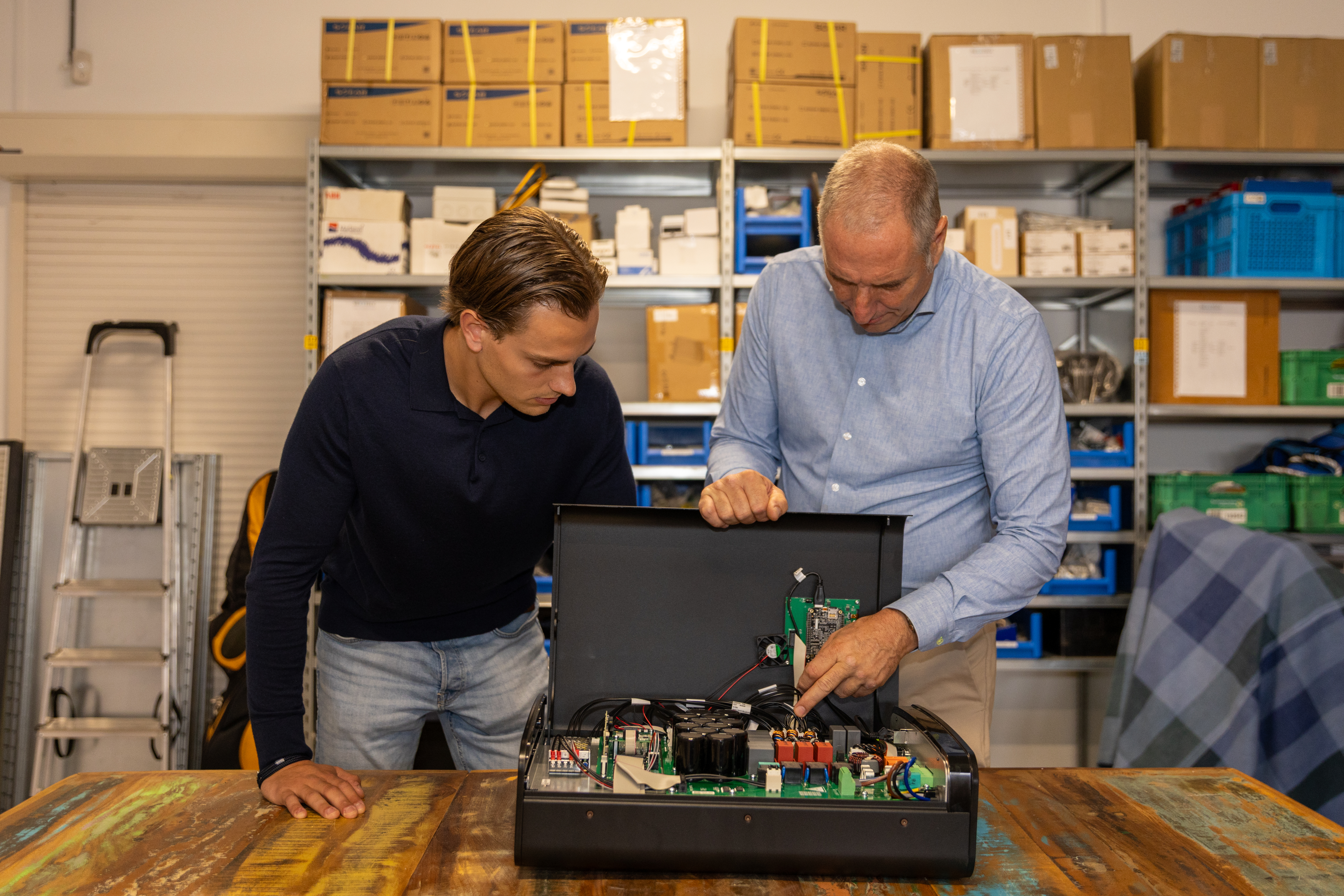 Techniek inspecteren in het warehouse