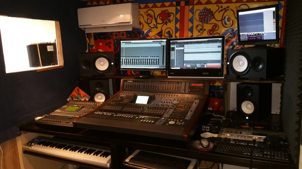 AwmonyStudio