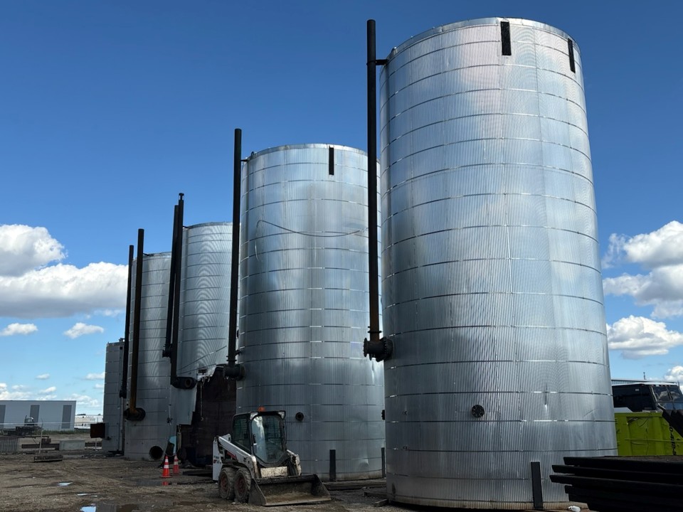 Refurbished 1000 BBL Production Storage Tanks w/ Dual Firetubes — Used Storage Tanks for sale in Crossfield, AB | Inclusive Energy