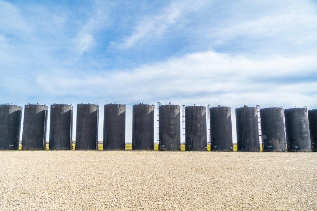 1000 BBL storage tank Alberta - Inclusive Energy view 3