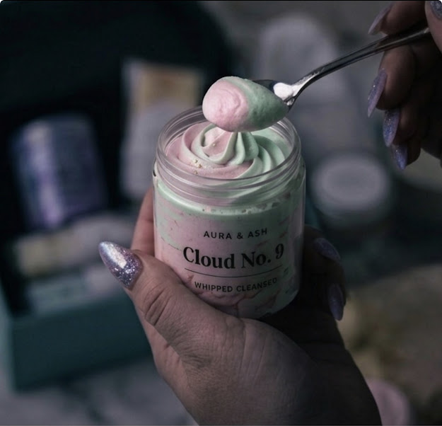 Cloud No. 9 whipped cleanser scoop