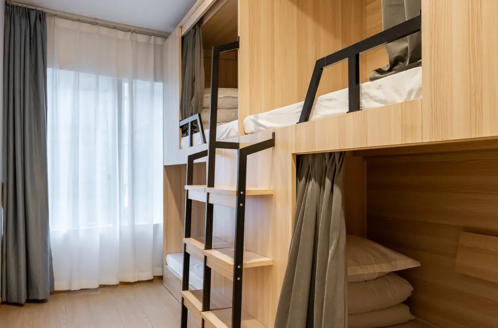 Hostels & Group Stays