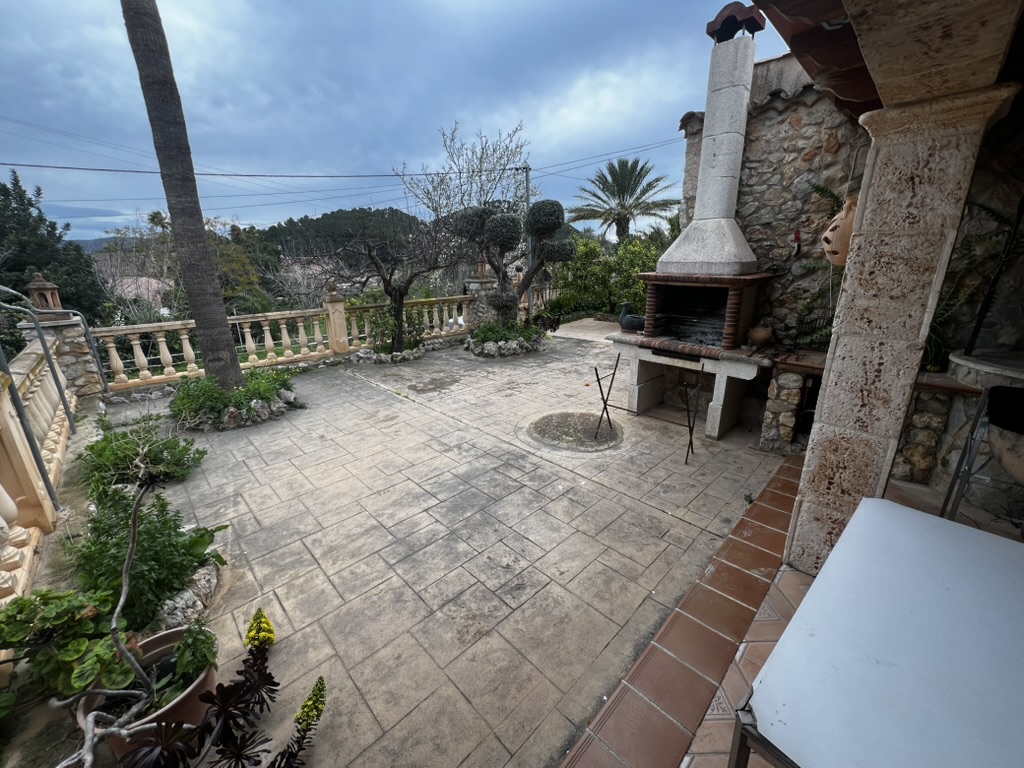 Preciosa casa rústica en alquiler en Es Capdellà con vistas a la Serra de Tramuntana