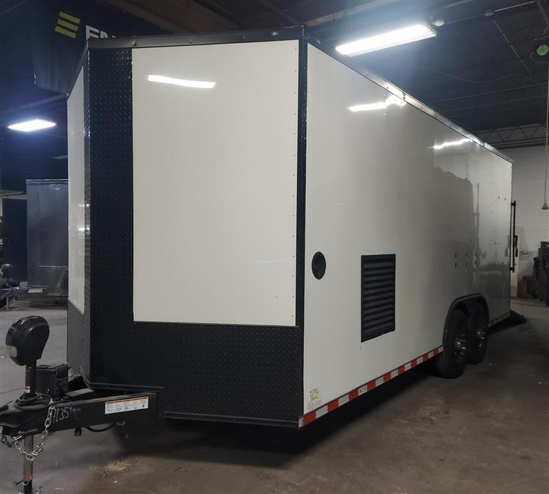 Digitally monitored spray foam rig trailer exterior platform