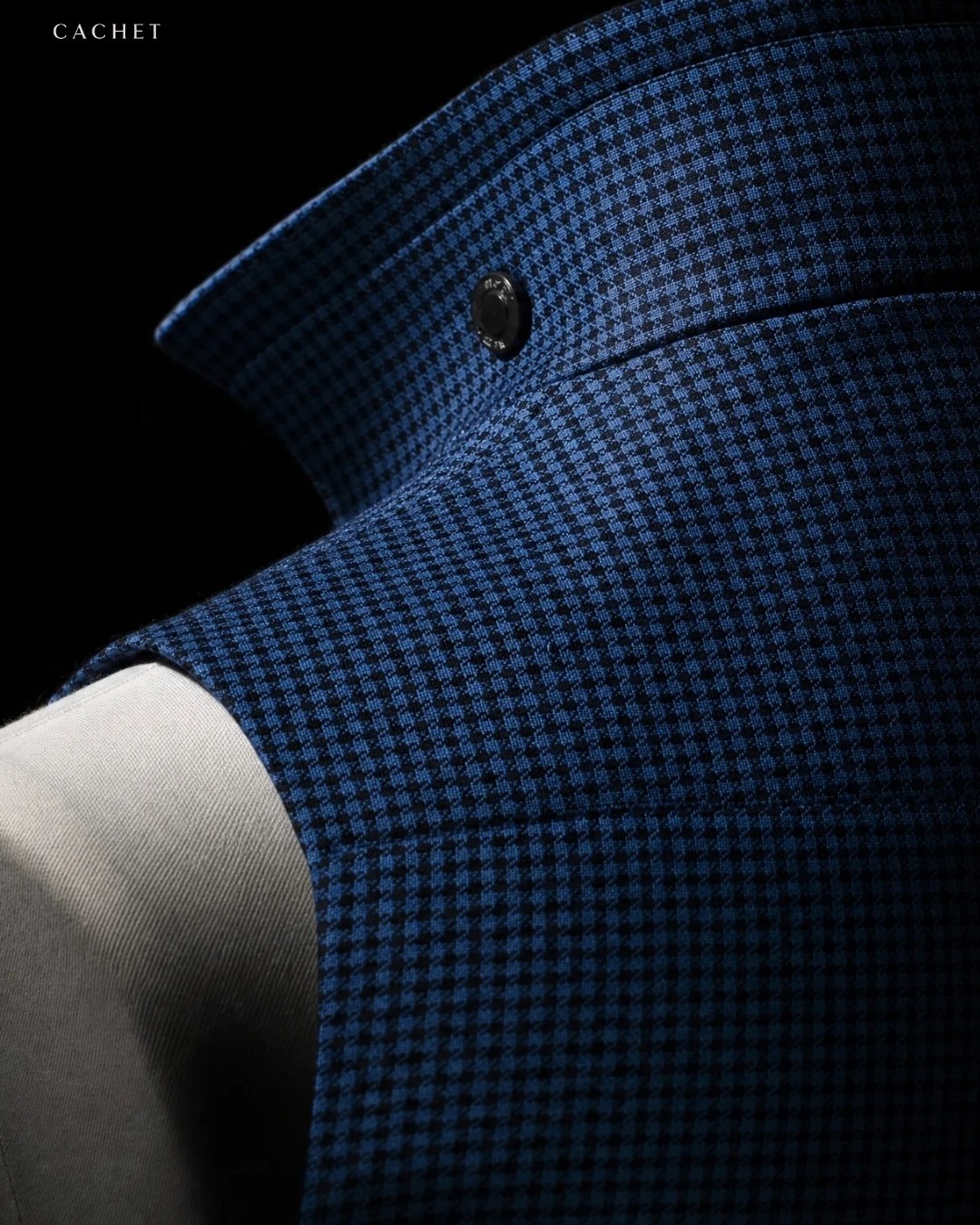 The Club Vest - Collar Detail