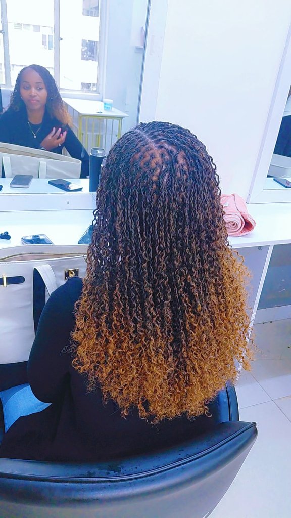 Mini twists with honey-brown ends