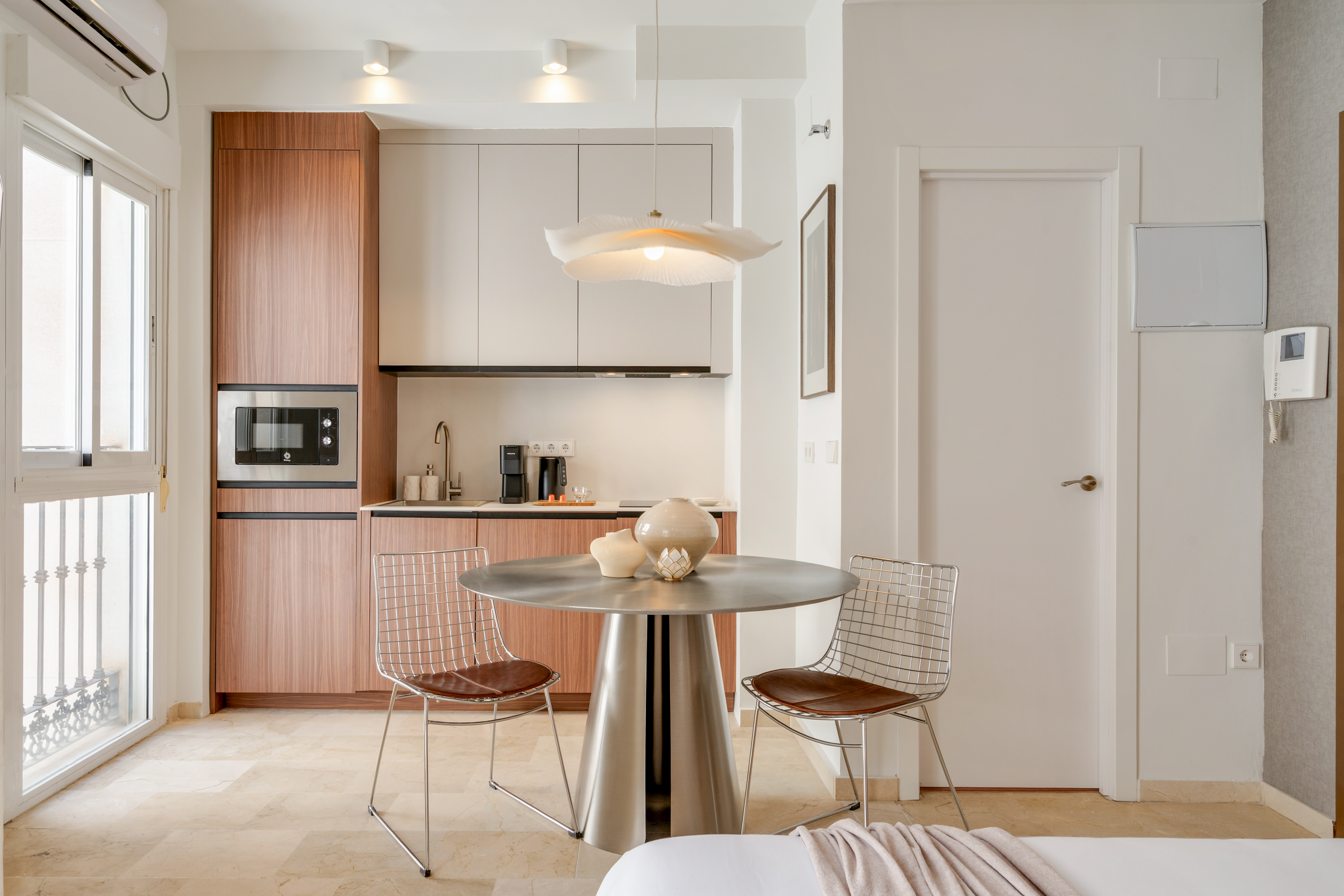 Airbnb Photography in Marbella: How Professional Visuals Fill Your Calendar