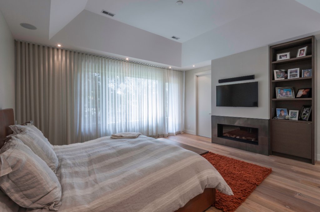 Four Seasons Private Residences — Full Suite Renovation — high-end condo renovation Yorkville, Toronto Toronto by Wexler Custom Builders