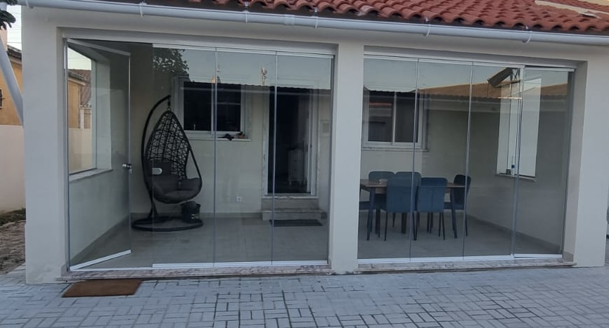 Cortinas de Vidro Deslizantes