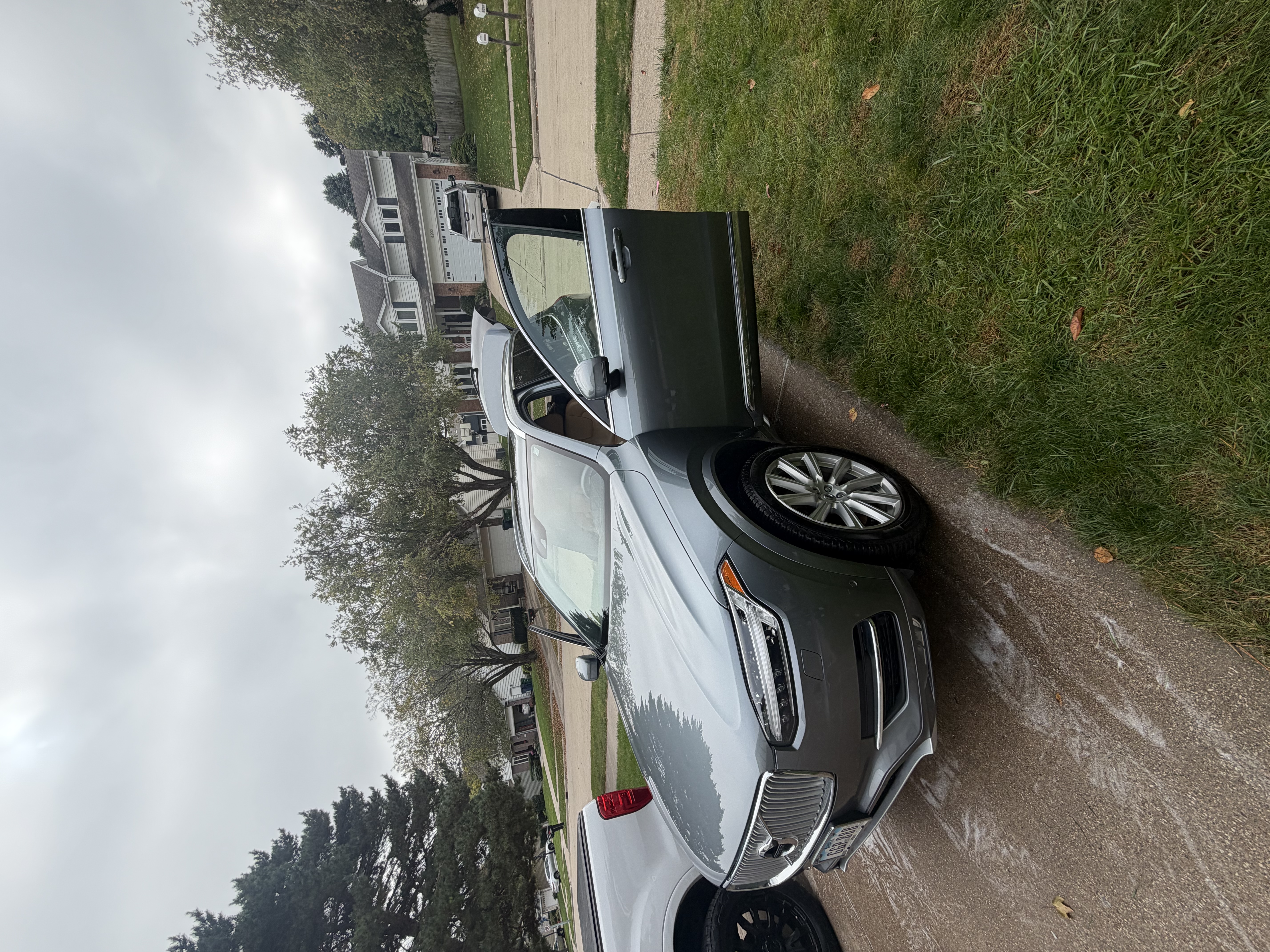 Grey Volvo SUV — Exterior