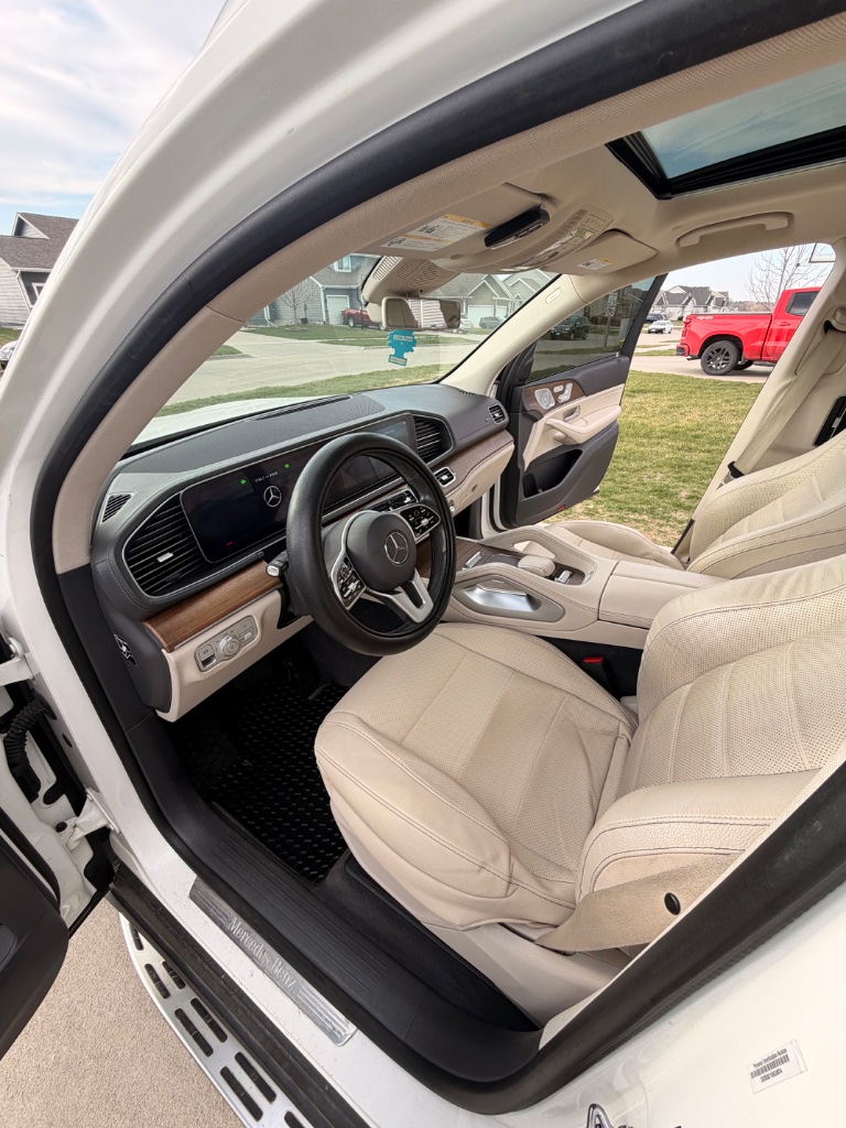 Mercedes GLS Interior