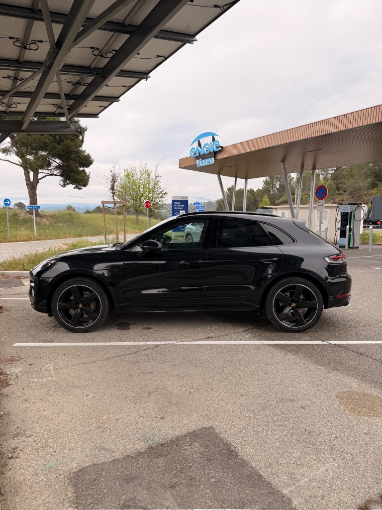 CAROVIA - Porsche Macan