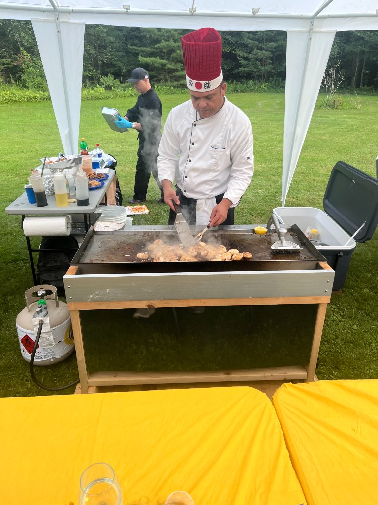 Family dinner at event