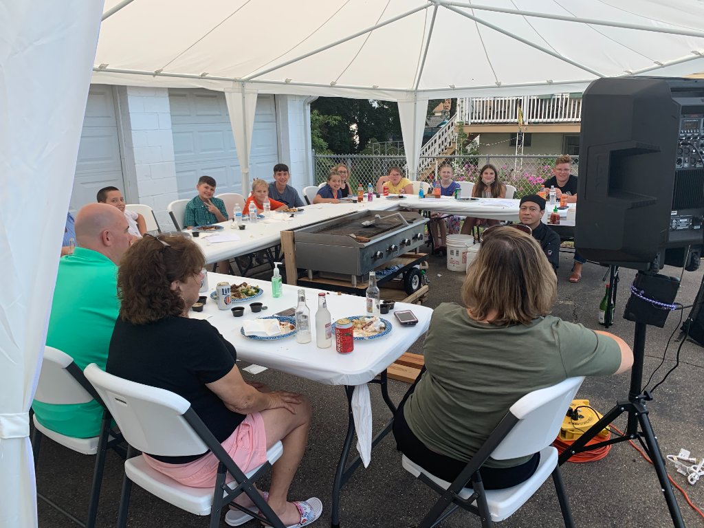 Large group with chef