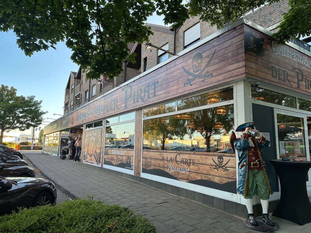 Außenbereich und Eingang Event Center Erkelenz