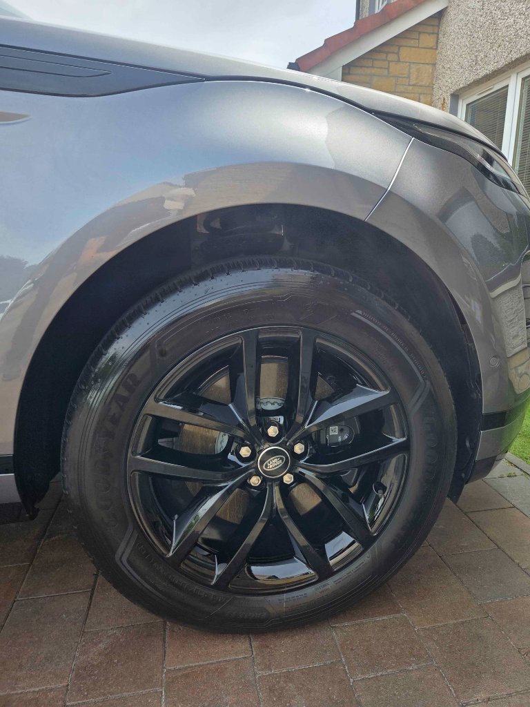 Detailed Land Rover wheel and fender by JM Auto Care