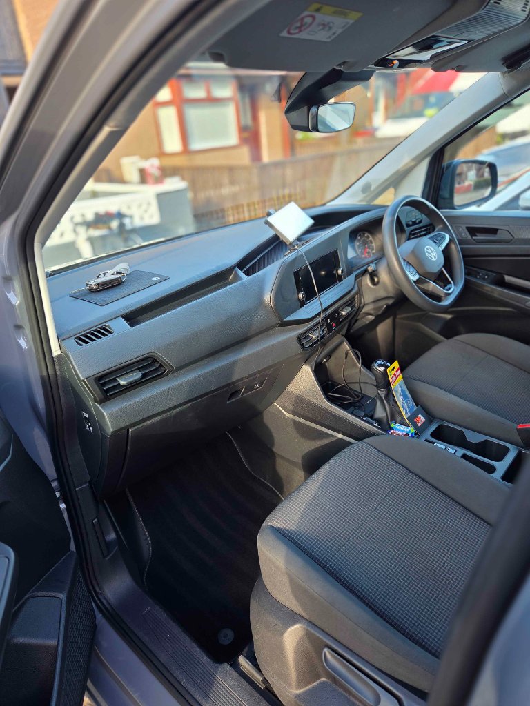 VW Caddy — interior dashboard after valet