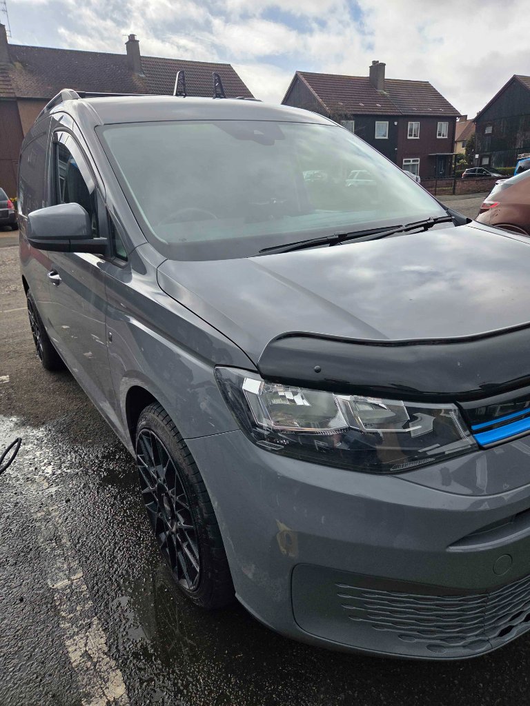 VW Caddy — dirty front before wash