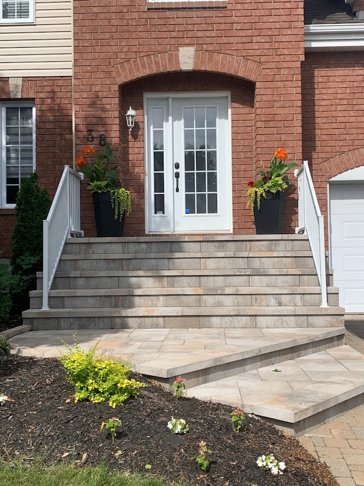 Après clôture redressée repeinte Gatineau