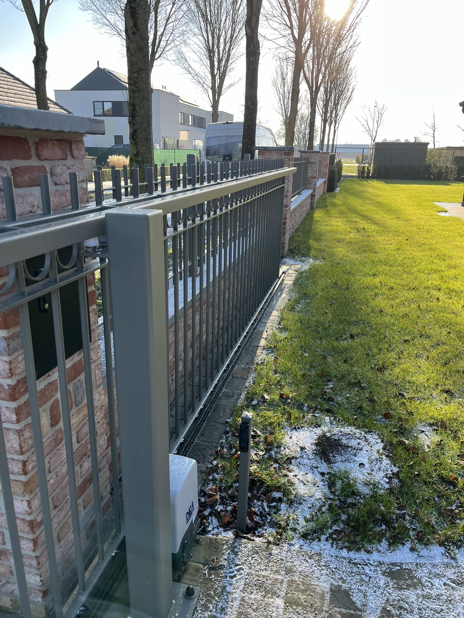 Schuifpoort met automatisatie