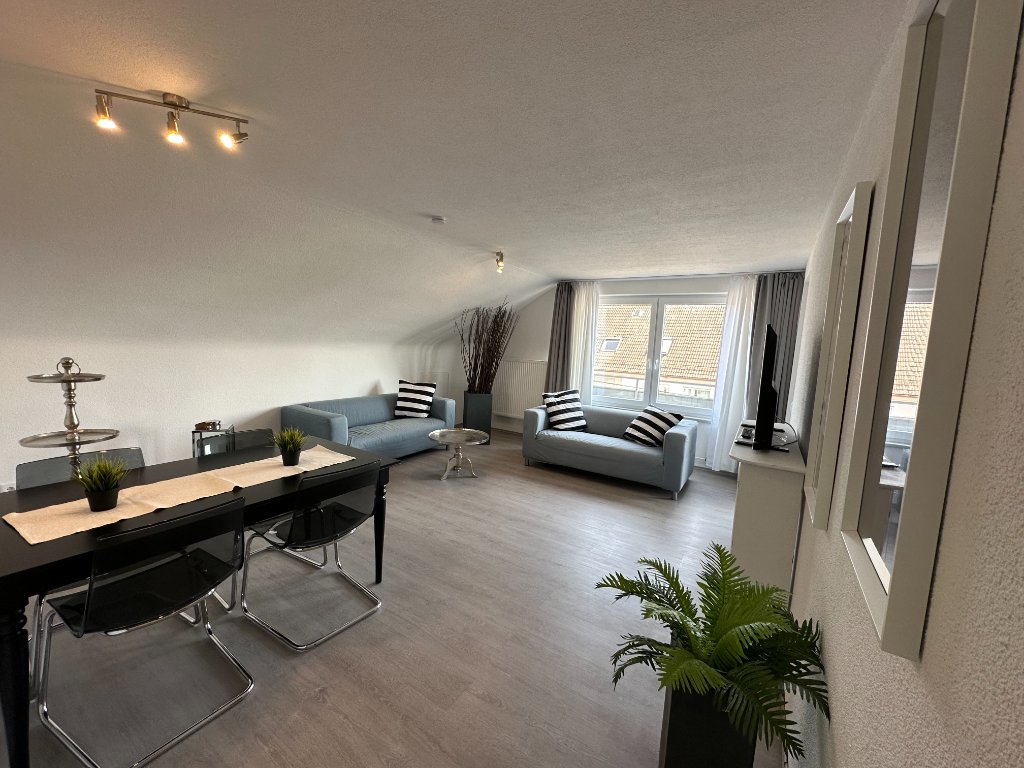 Großzügiges Wohnzimmer