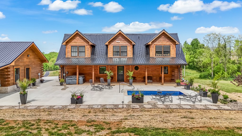 Kentucky Log Cabin Estate 44