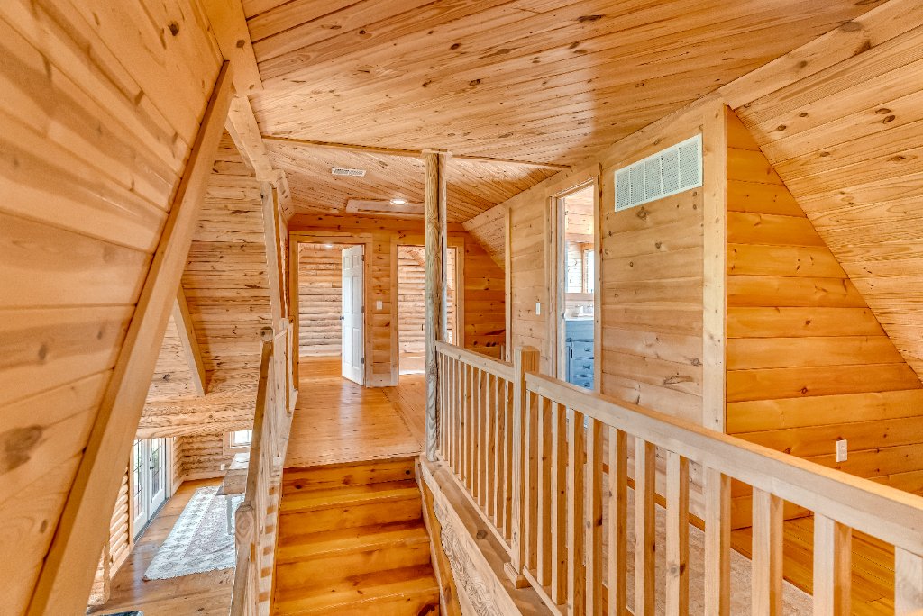 Kentucky Log Cabin Estate 23