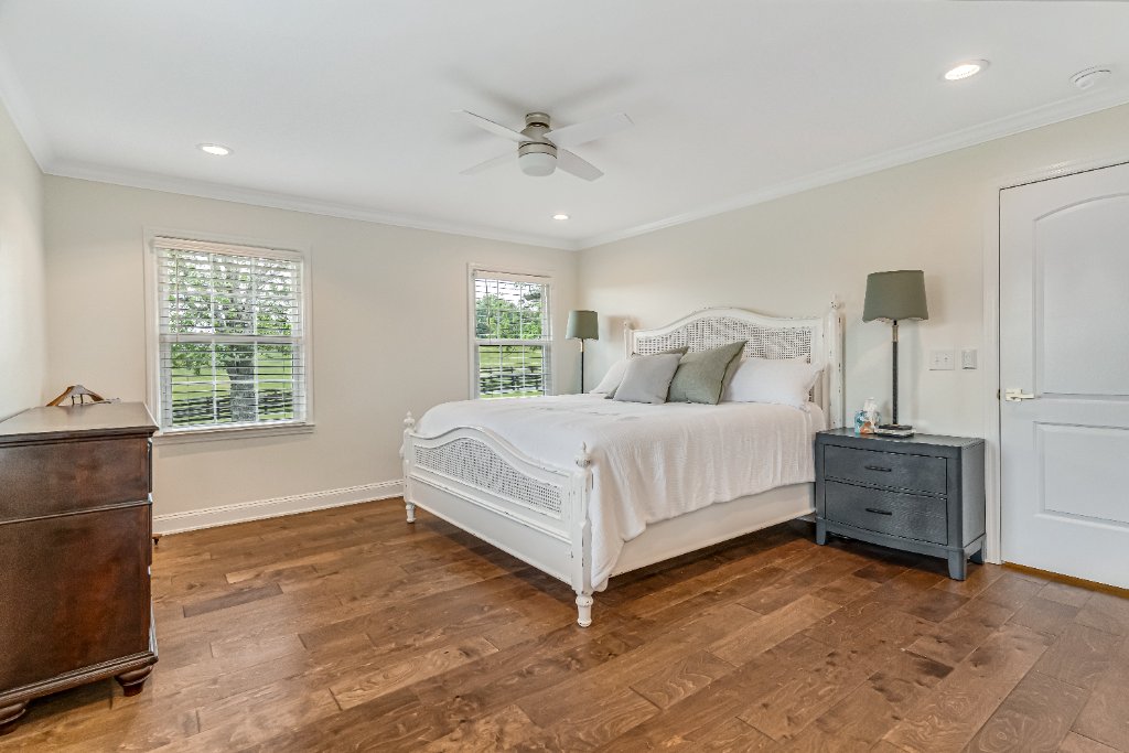 Lexington Farmhouse Estate 18