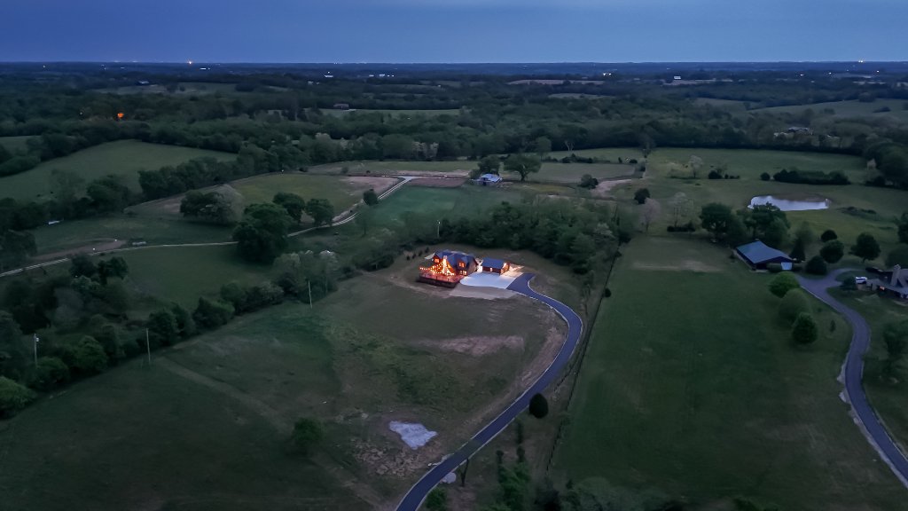 Kentucky Log Cabin Estate 65