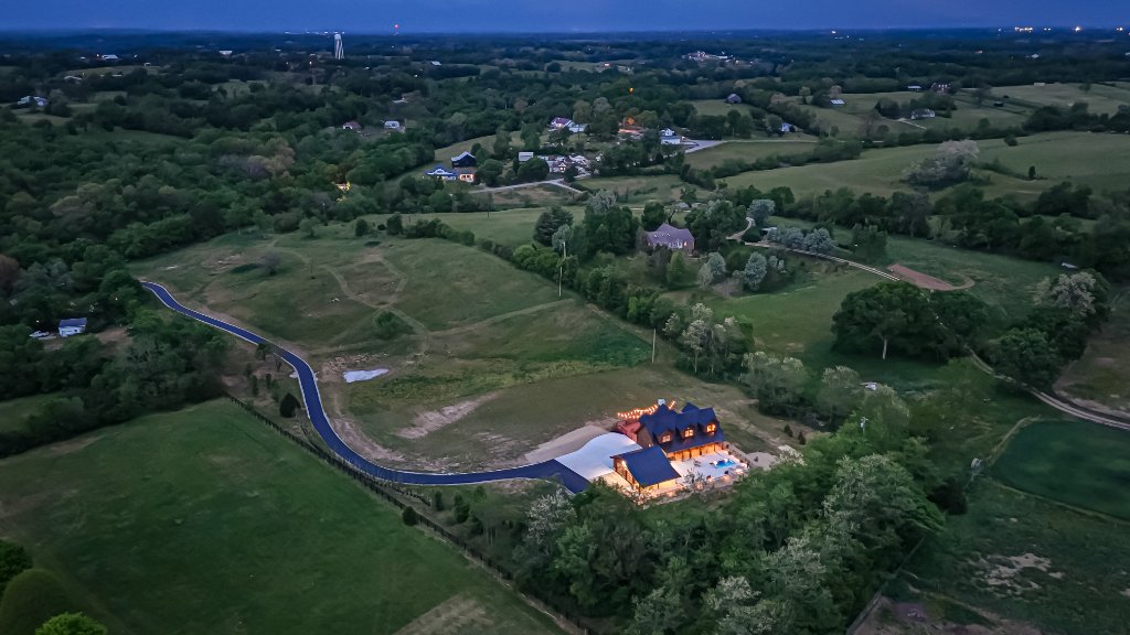Kentucky Log Cabin Estate 66