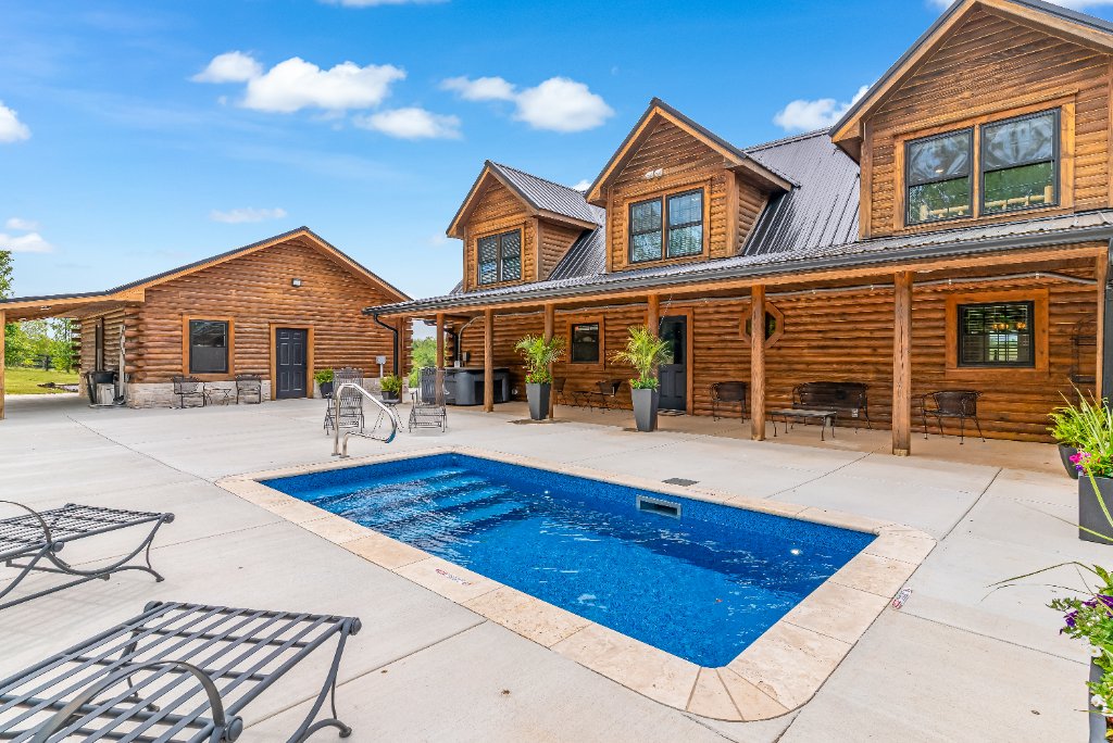 Kentucky Log Cabin Estate 38