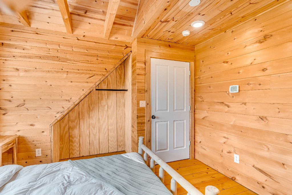 Kentucky Log Cabin Estate 33