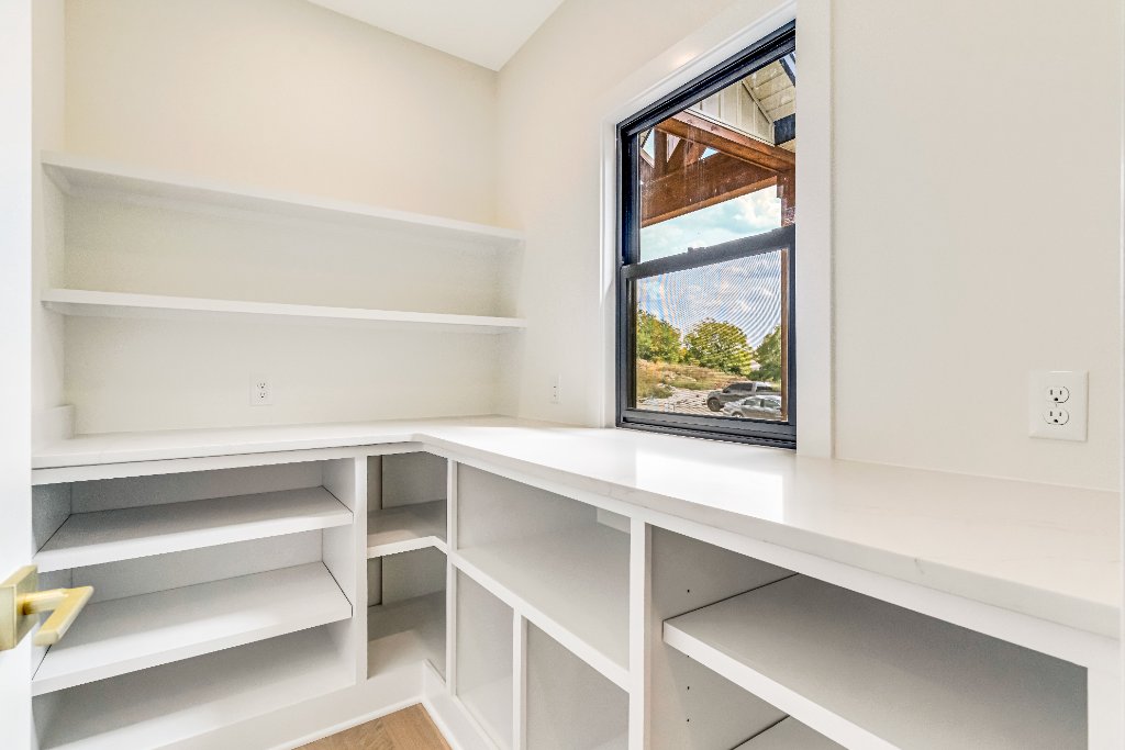 Hartland Modern Farmhouse 38