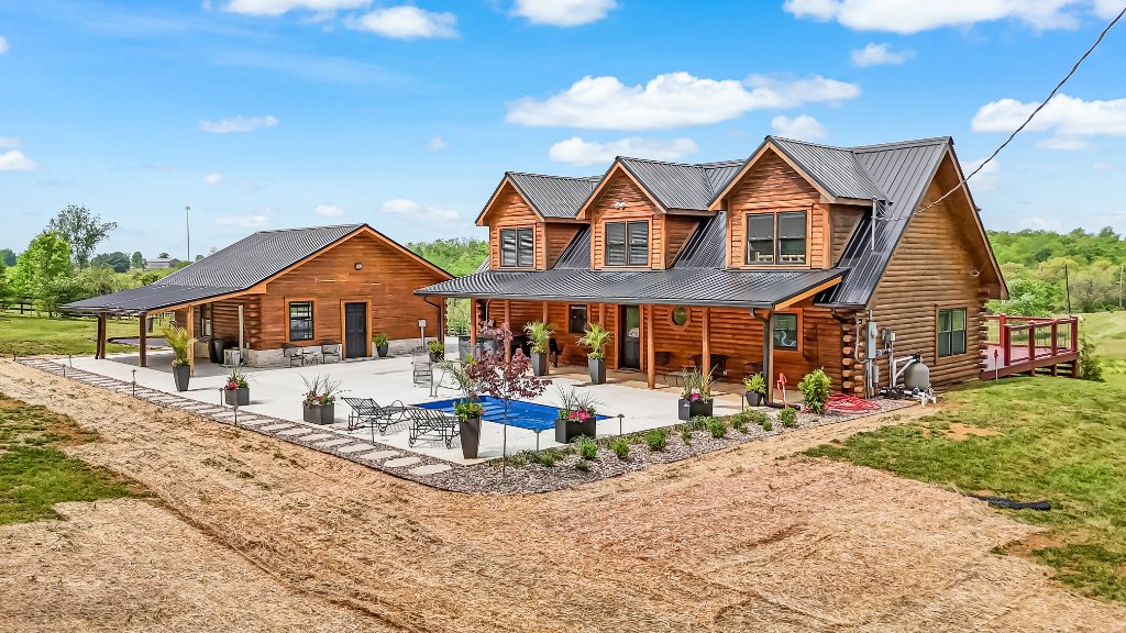 Kentucky Log Cabin Estate 43