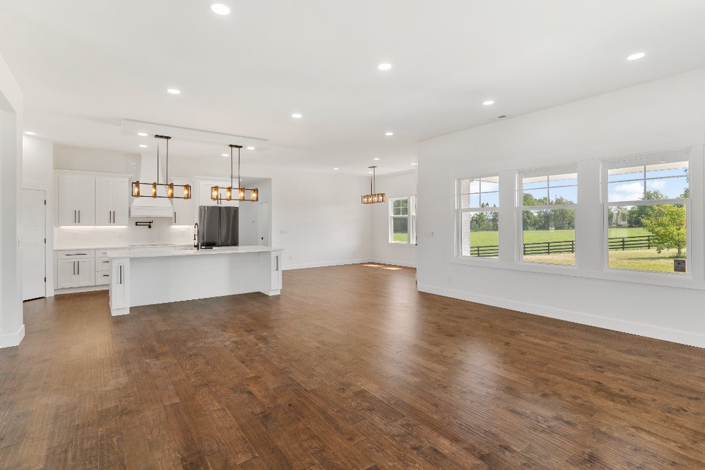 Woodford County Brick Estate 9