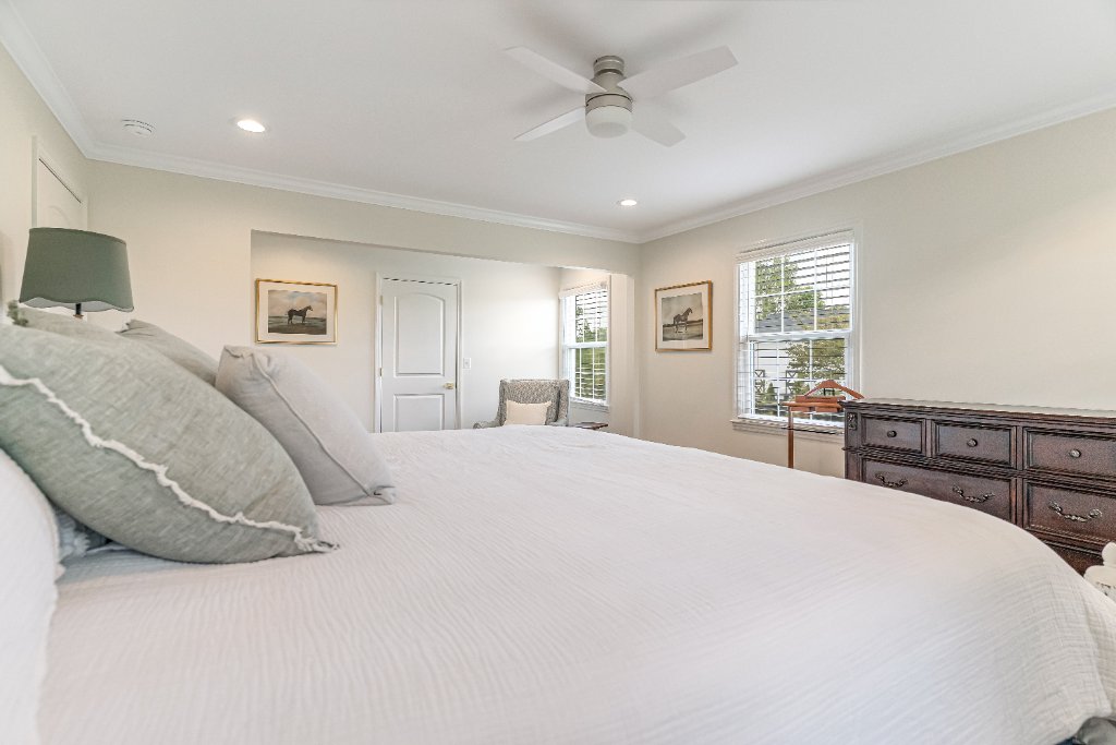 Lexington Farmhouse Estate 20