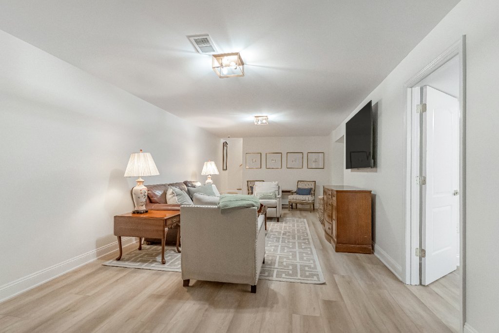 Lexington Farmhouse Estate 44
