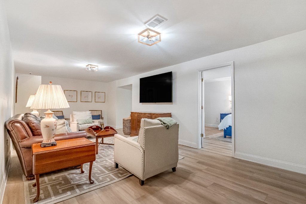 Lexington Farmhouse Estate 45